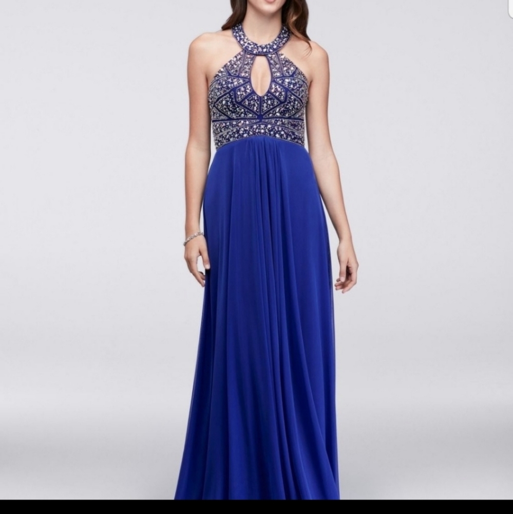 Beautiful Long prom dress with Keyhole neckline